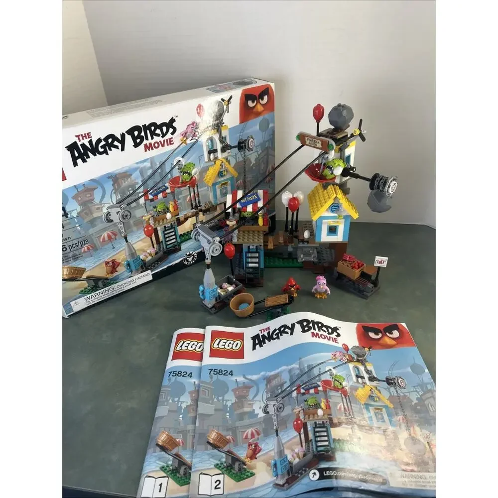 LEGO Angry Birds Movie 75824 Pig City Teardown Complete Retired 386 Pieces